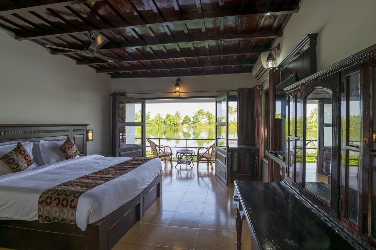 Warmth Lake Haven Alappuzha Екстериор снимка