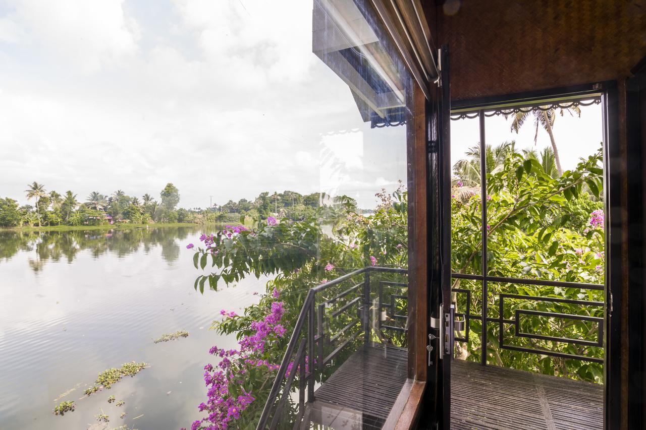 Warmth Lake Haven Alappuzha Екстериор снимка