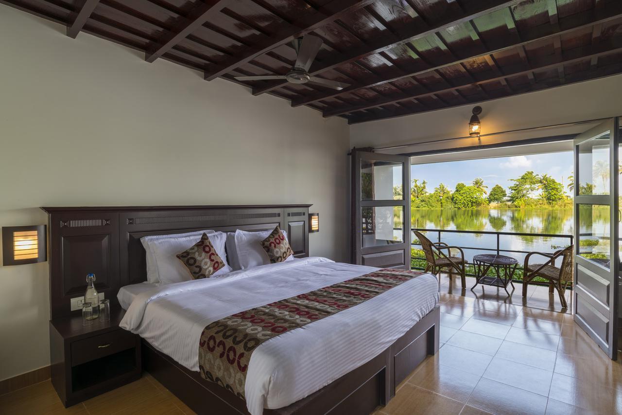 Warmth Lake Haven Alappuzha Екстериор снимка