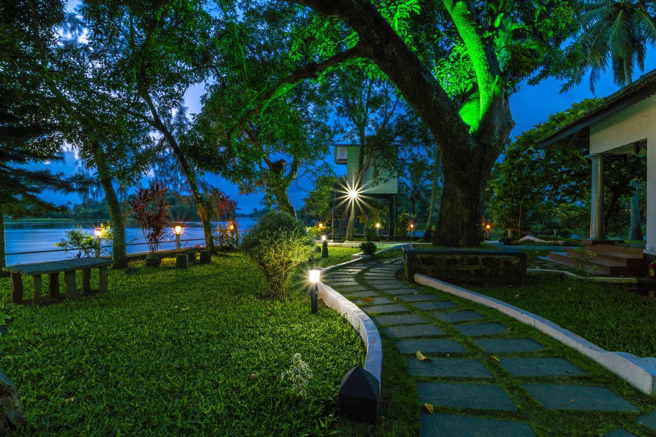 Warmth Lake Haven Alappuzha Екстериор снимка