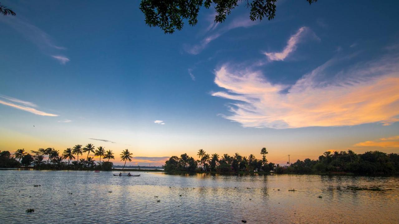 Warmth Lake Haven Alappuzha Екстериор снимка