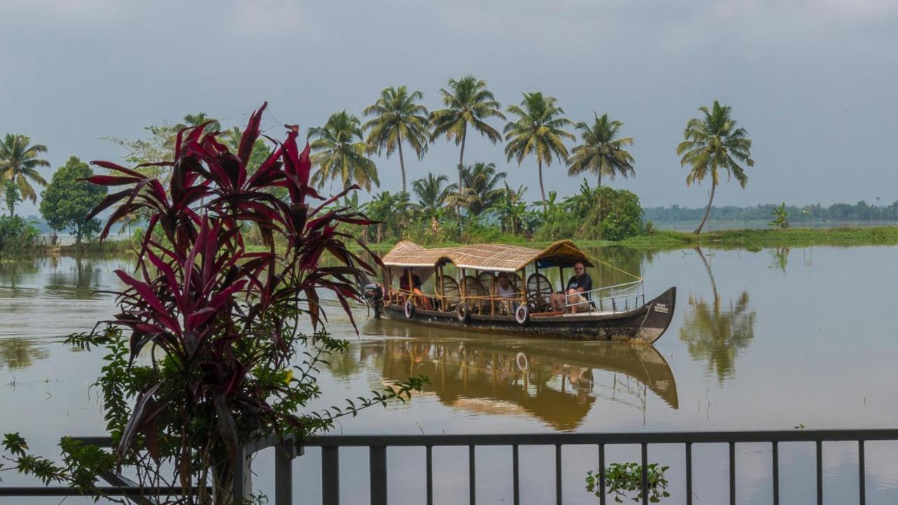 Warmth Lake Haven Alappuzha Екстериор снимка